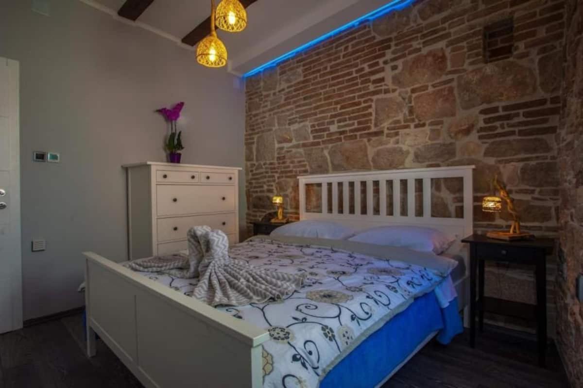 Historic Luxury Old Town Apartment Zadar Ngoại thất bức ảnh